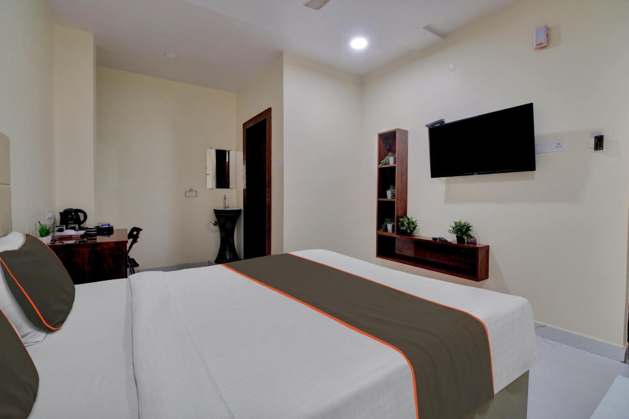 Collection O Hotel Mango Tree Khammam Екстер'єр фото