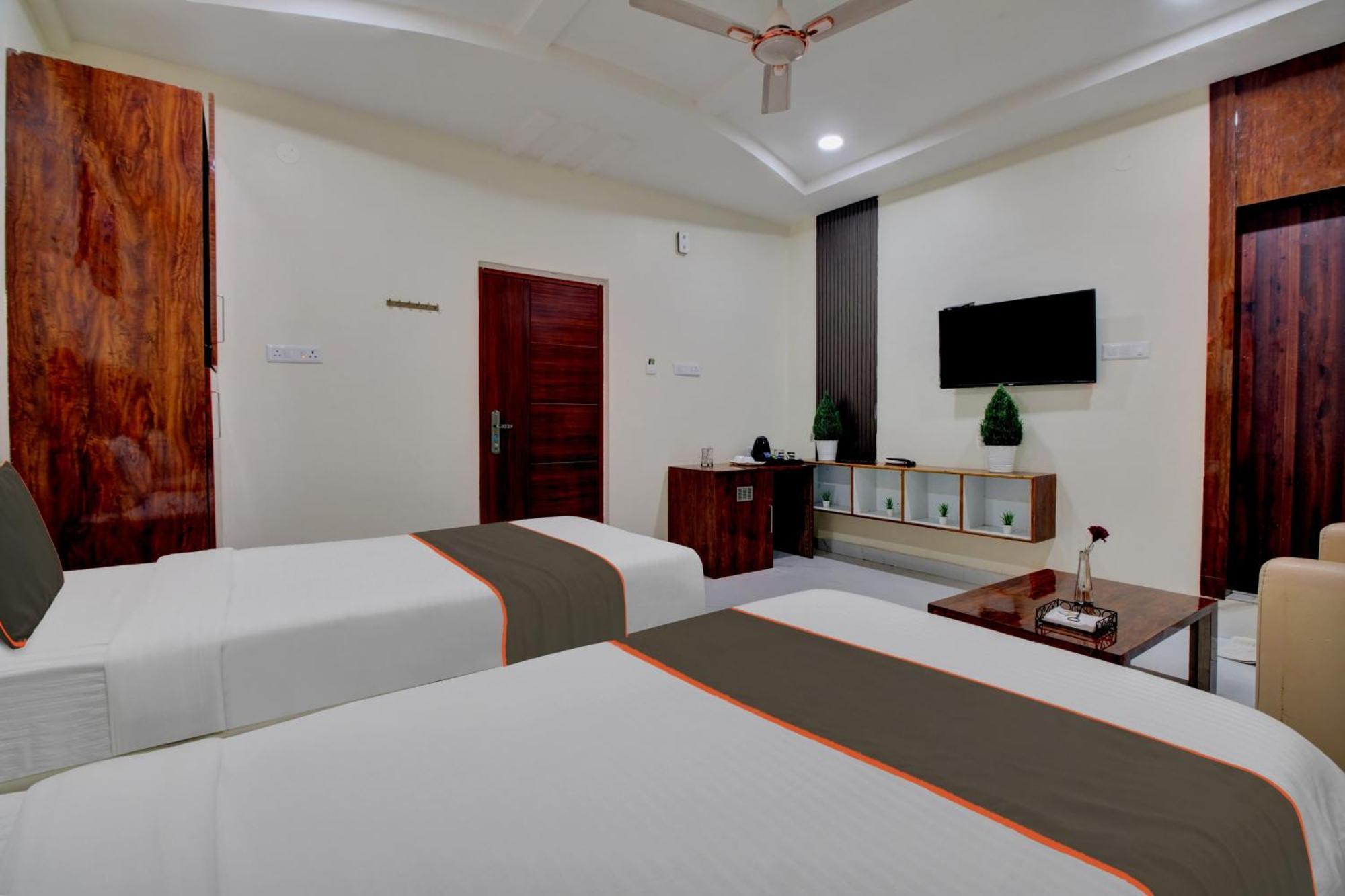 Collection O Hotel Mango Tree Khammam Екстер'єр фото