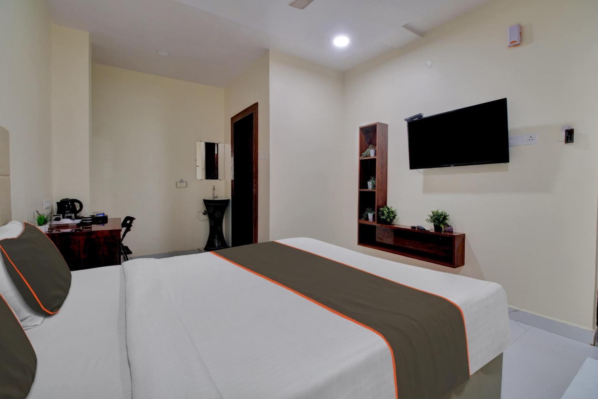Collection O Hotel Mango Tree Khammam Екстер'єр фото