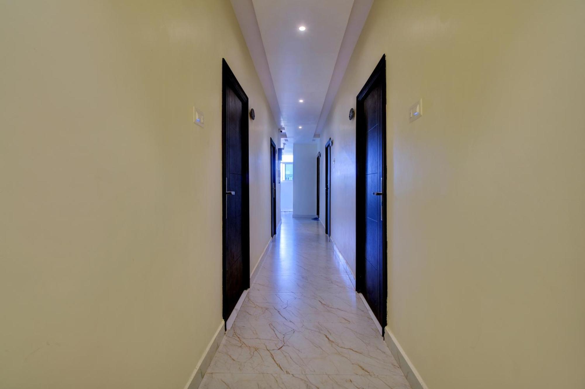 Collection O Hotel Mango Tree Khammam Екстер'єр фото